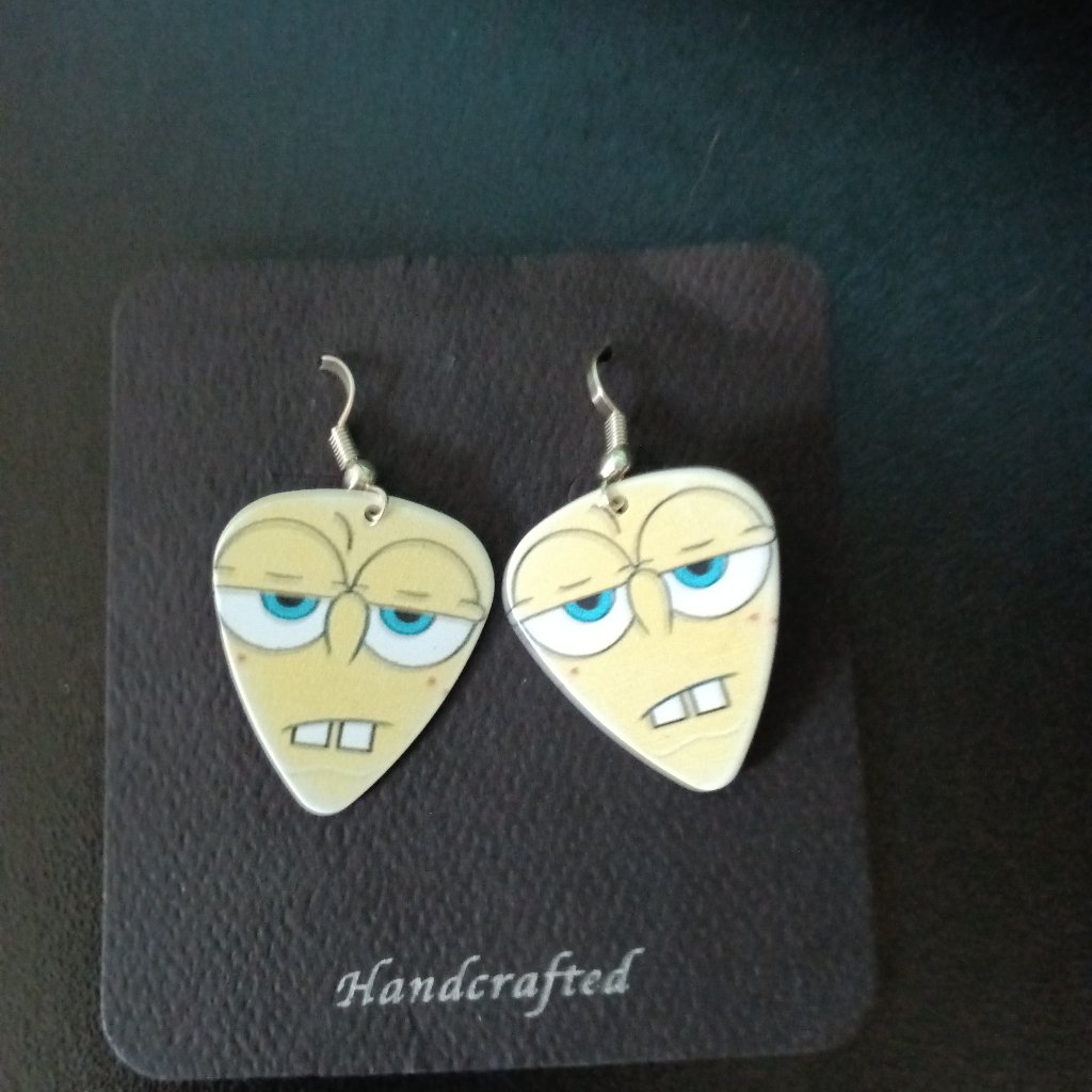 Spongebob Squarepants Guitar Pick Earrings Necklace Set 10$